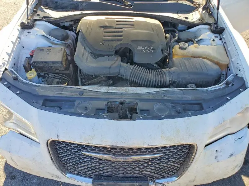 2017 CHRYSLER 300C   