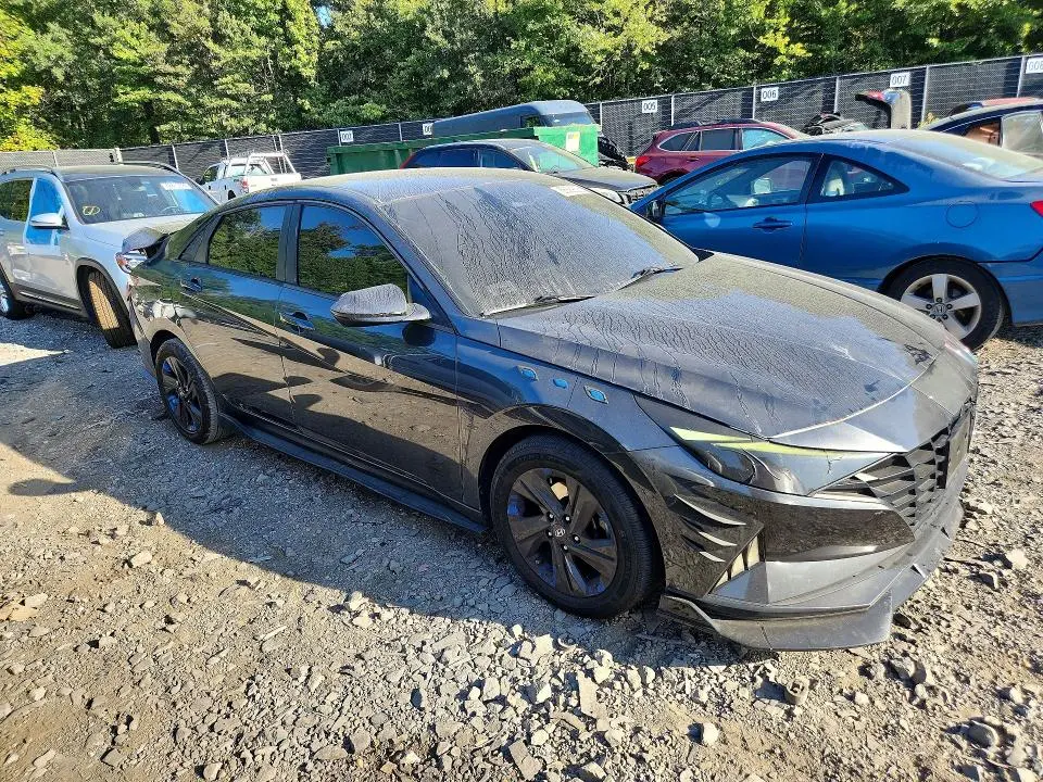 2022 HYUNDAI ELANTRA SEL  