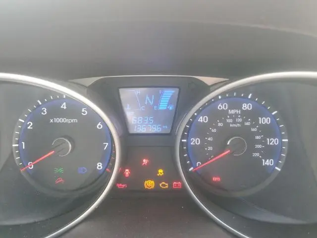 2011 HYUNDAI TUCSON GL  