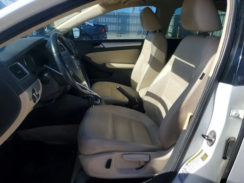 2014 VOLKSWAGEN JETTA SE  
