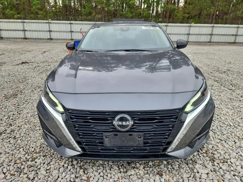 2024 NISSAN ALTIMA SV  