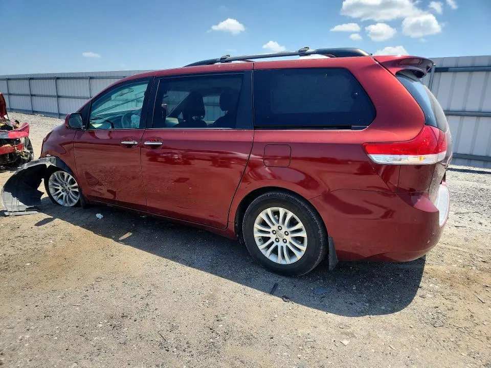 2012 TOYOTA SIENNA XLE 8-PASSENGER  