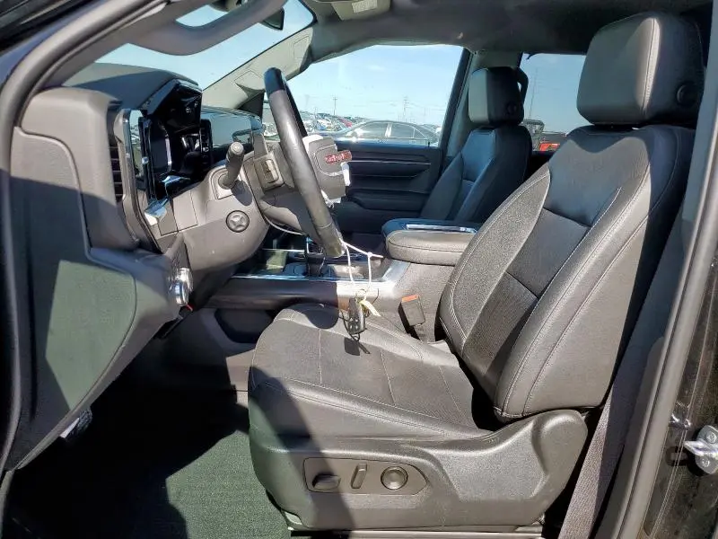 2022 GMC SIERRA K1500 SLT  