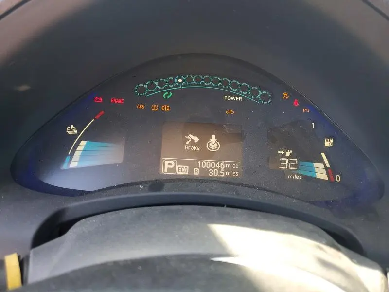 2017 NISSAN LEAF SV  