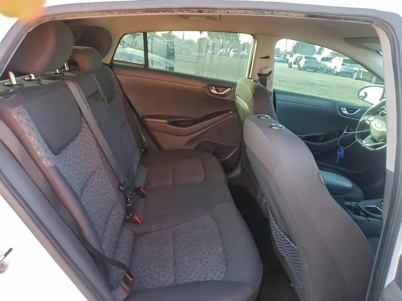 2018 HYUNDAI IONIQ SEL  