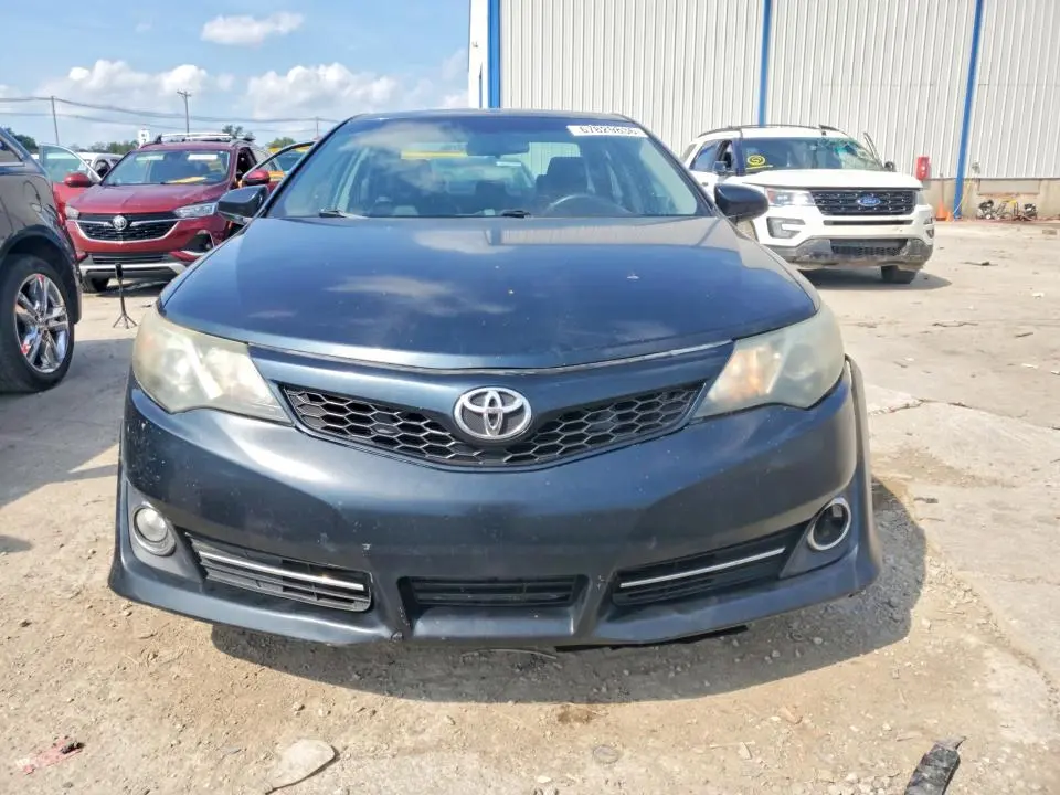 2014 TOYOTA CAMRY SE  