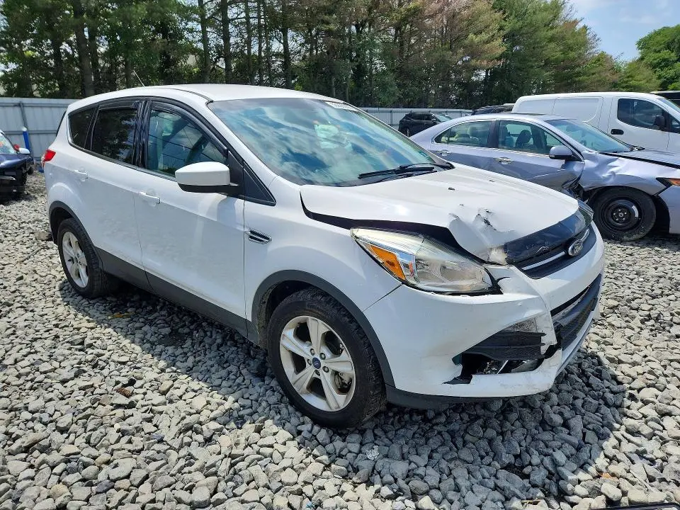 2016 FORD ESCAPE SE  