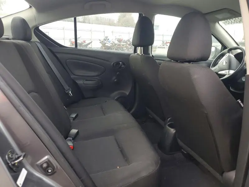 2019 NISSAN VERSA S  