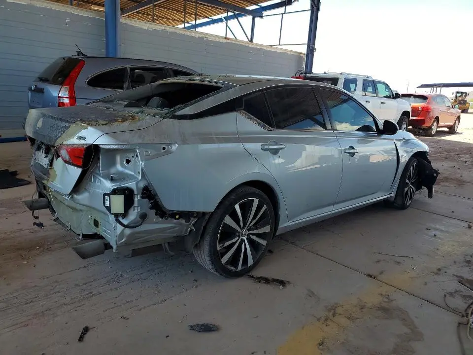 2021 NISSAN ALTIMA SR  