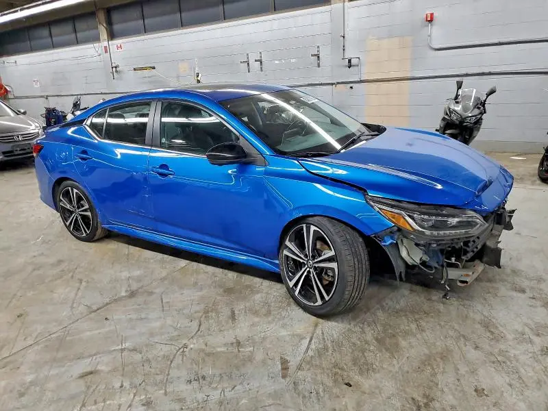 2022 NISSAN SENTRA SR  