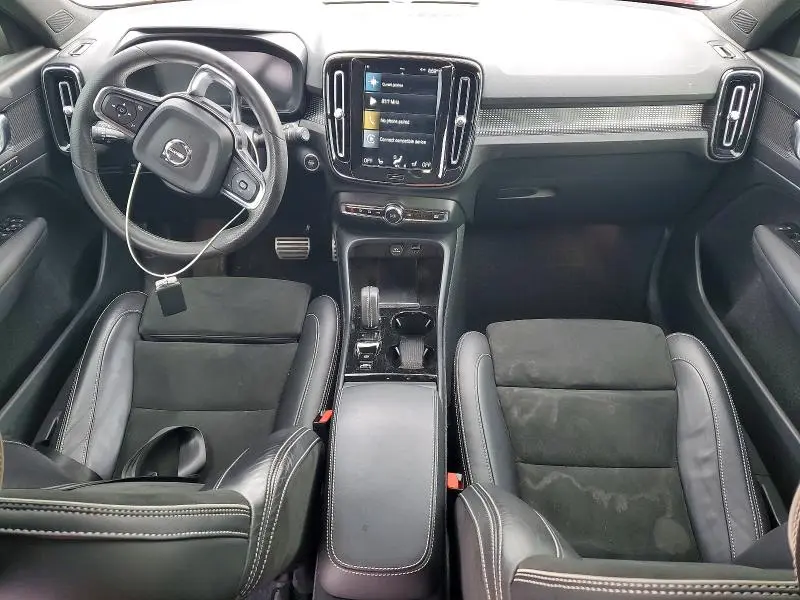 2021 VOLVO XC40 T5 R-DESIGN  