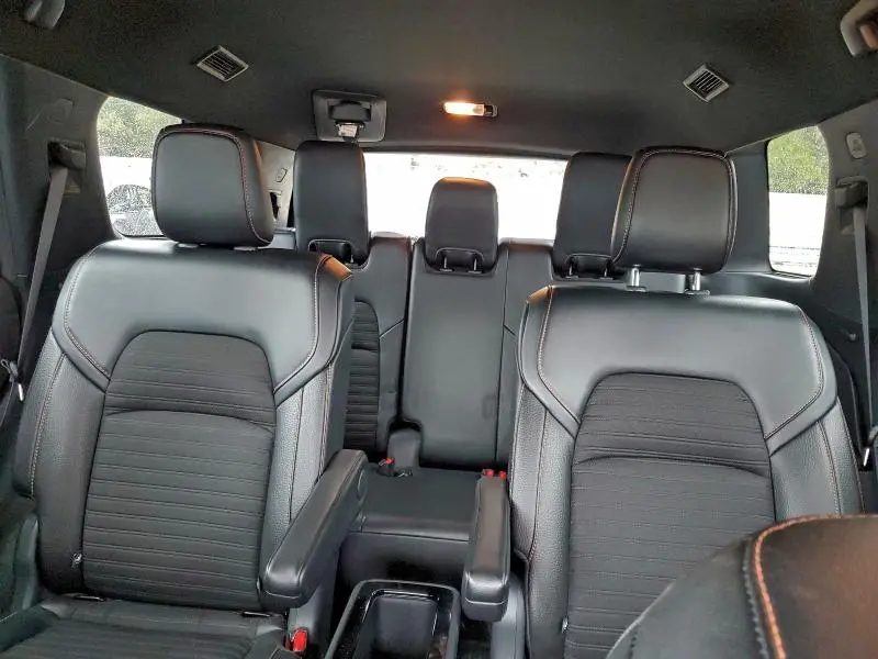 2023 NISSAN PATHFINDER SV  