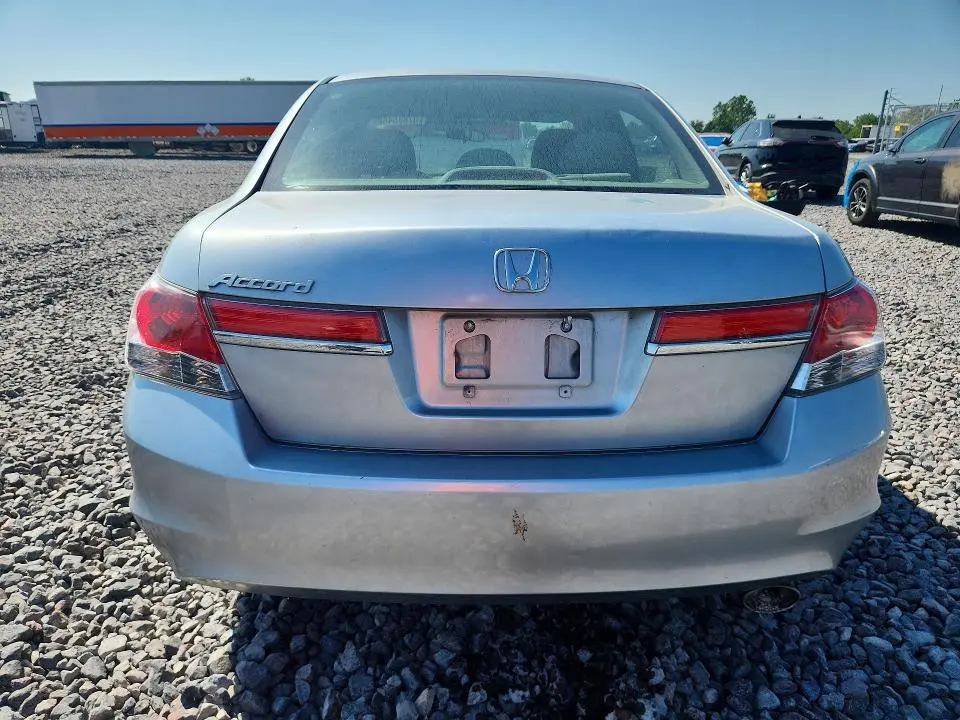 2011 HONDA ACCORD LX  