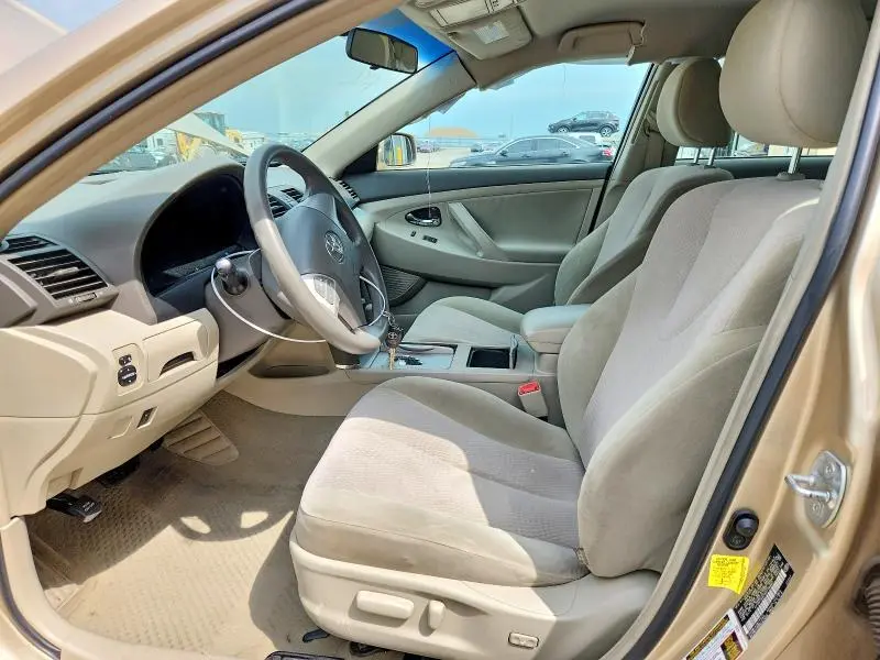 2011 TOYOTA CAMRY LE  