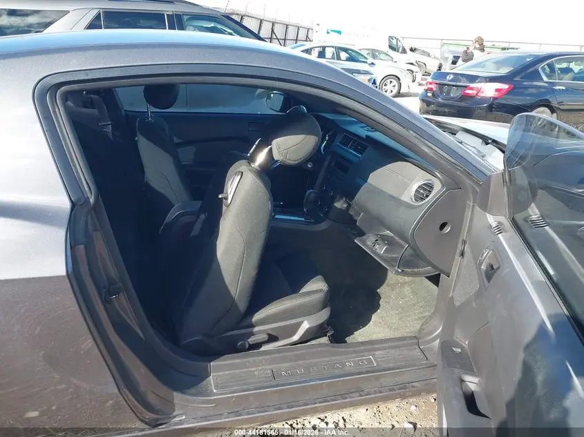 2014 FORD MUSTANG V6