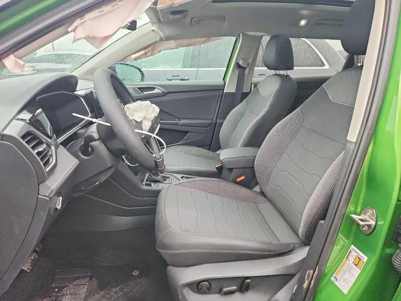 2025 VOLKSWAGEN TAOS SE BLACK  