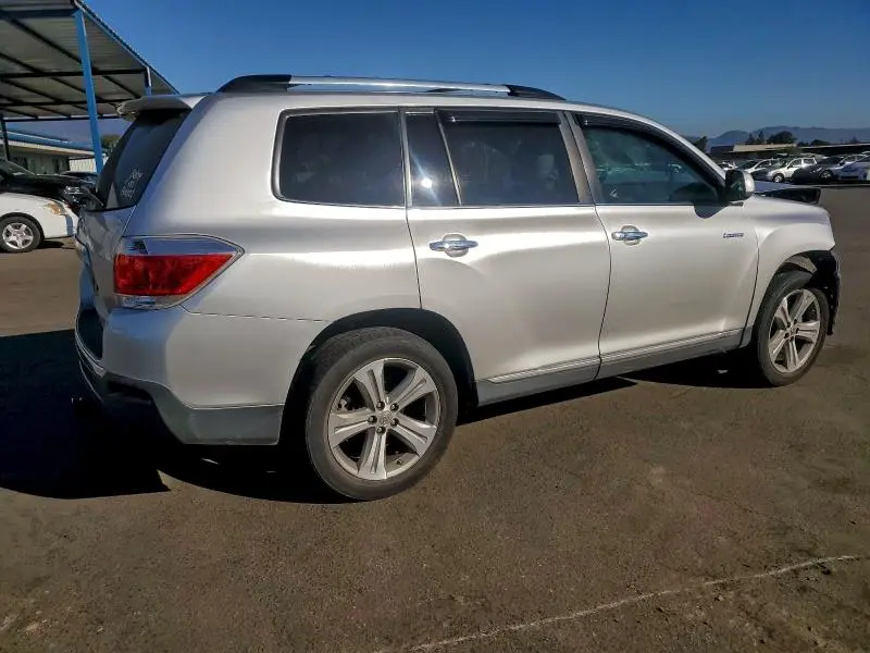 2013 TOYOTA HIGHLANDER LIMITED  