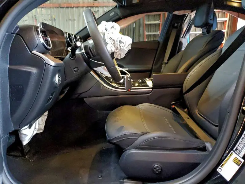 2024 MERCEDES-BENZ C 300  