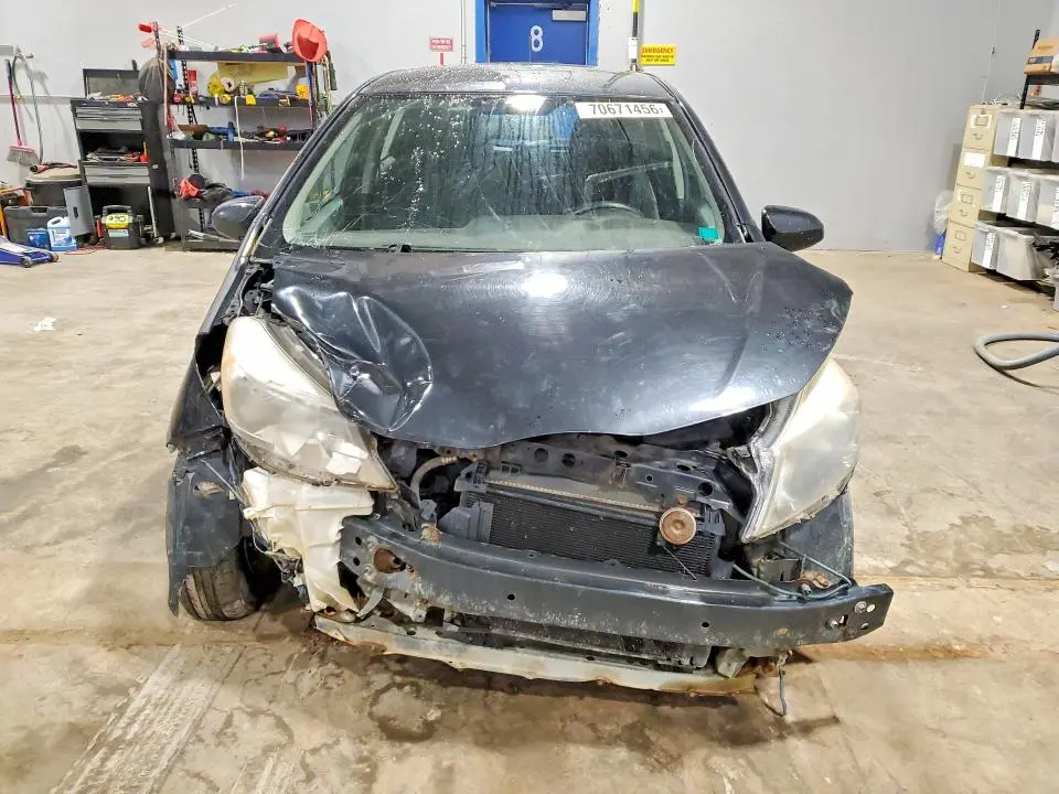 2014 TOYOTA YARIS 5-DOOR L  