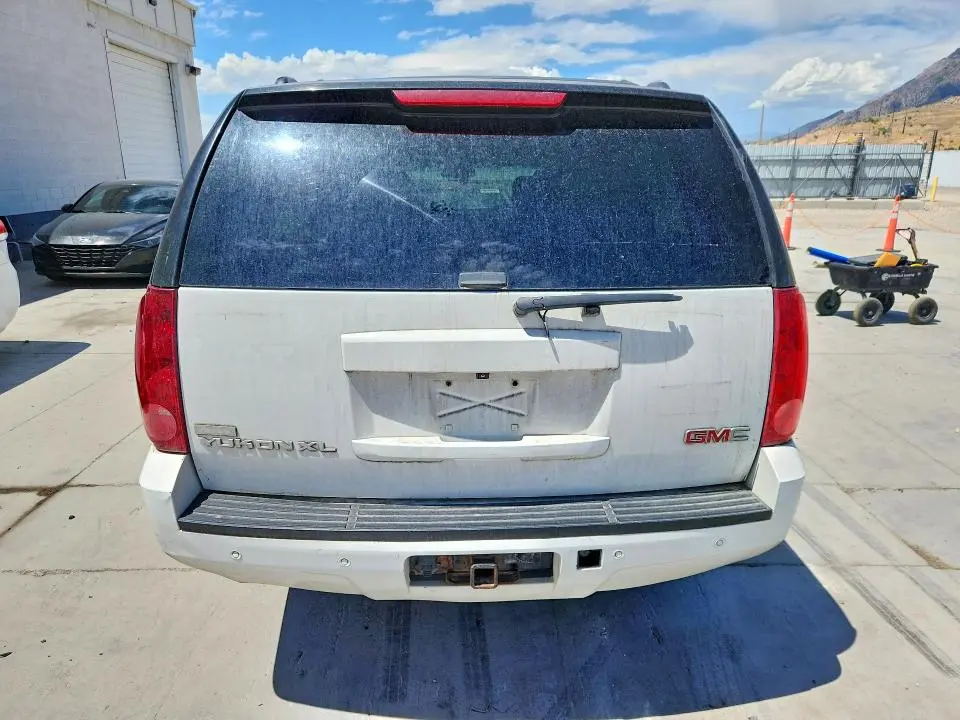 2012 GMC YUKON XL K1500 SLT  