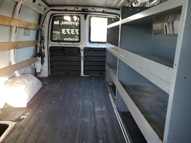 2016 GMC SAVANA G2500  