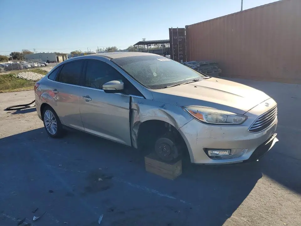 2017 FORD FOCUS TITANIUM  