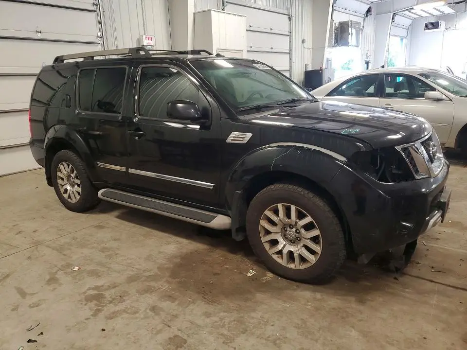 2011 NISSAN PATHFINDER S  