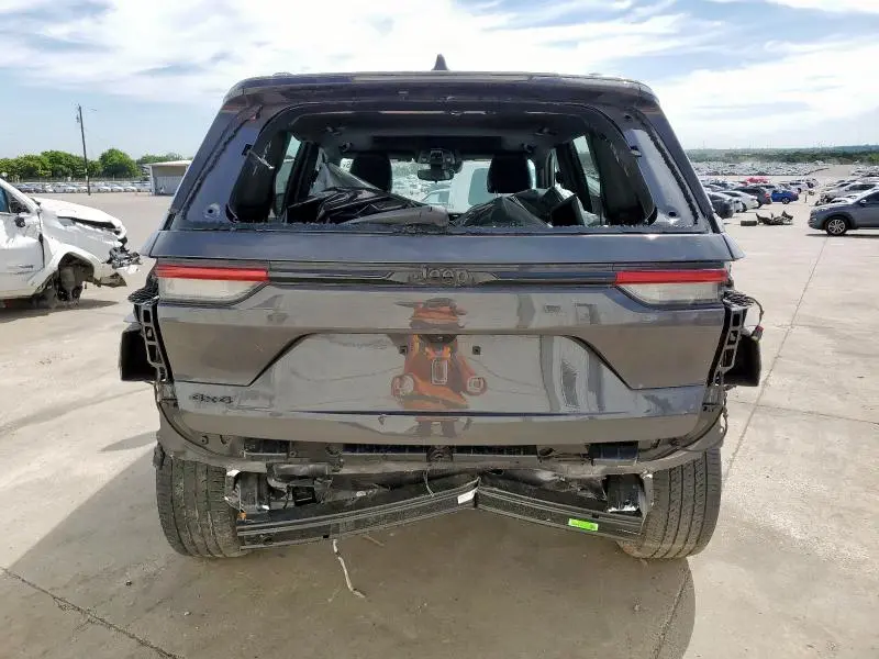 2024 JEEP GRAND CHEROKEE LAREDO  