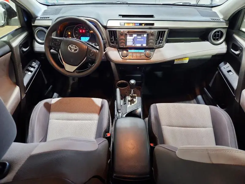 2015 TOYOTA RAV4 XLE  
