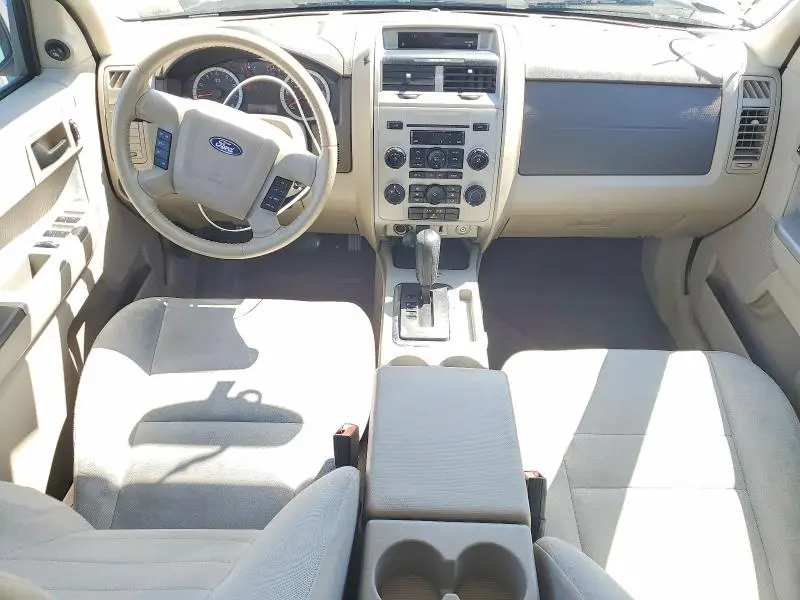 2011 FORD ESCAPE XLT  