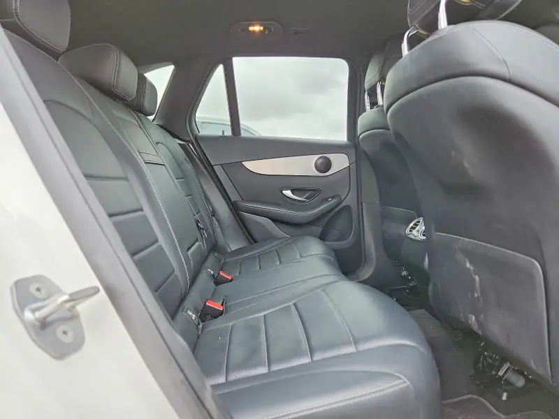 2020 MERCEDES-BENZ GLC 300  