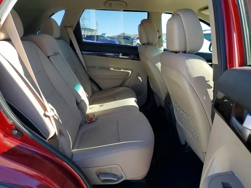 2014 KIA SORENTO LX  