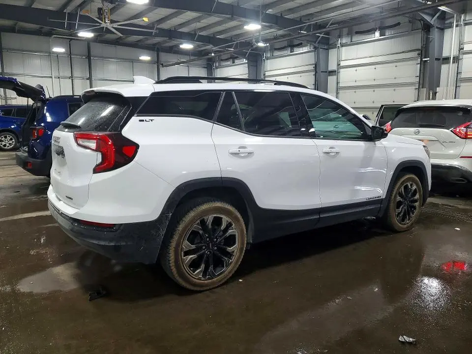 2022 GMC TERRAIN SLT  