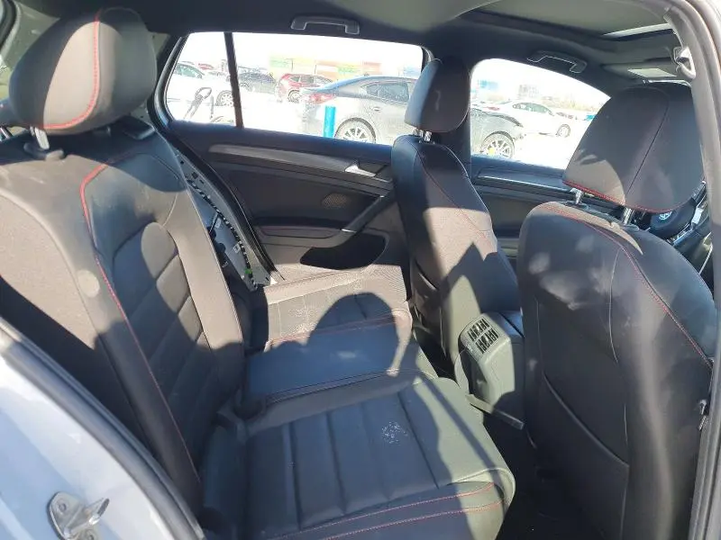 2018 VOLKSWAGEN GTI S/SE  