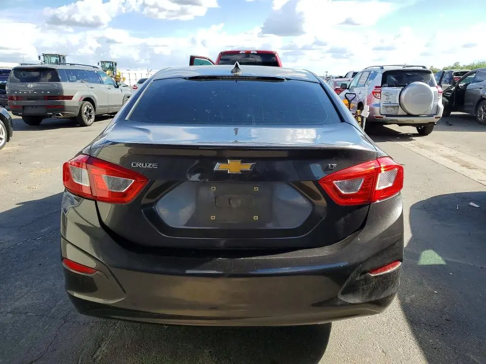 2017 CHEVROLET CRUZE LT  