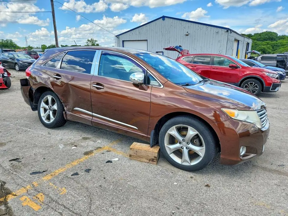 2012 TOYOTA VENZA XLE  