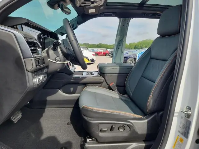 2025 GMC YUKON AT4  