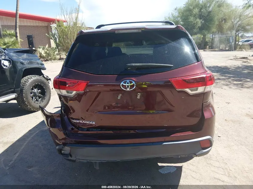2019 TOYOTA HIGHLANDER LE