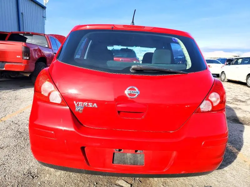 2011 NISSAN VERSA S  