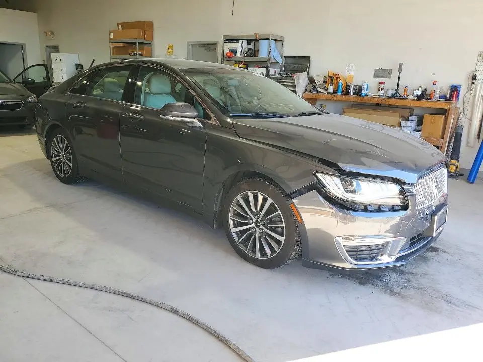 2017 LINCOLN MKZ   
