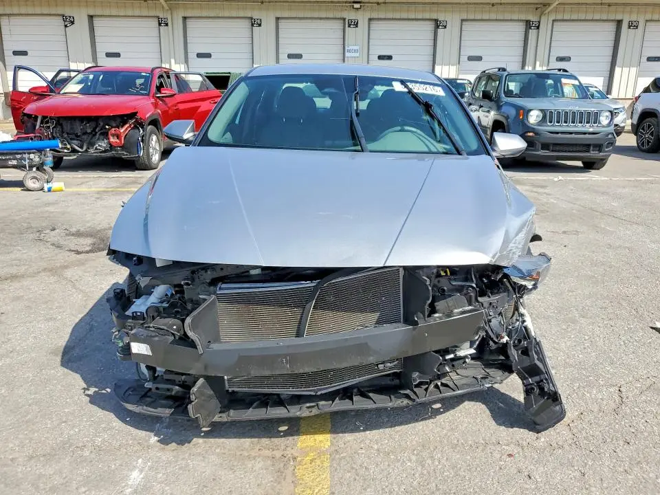 2022 HYUNDAI ELANTRA SE  