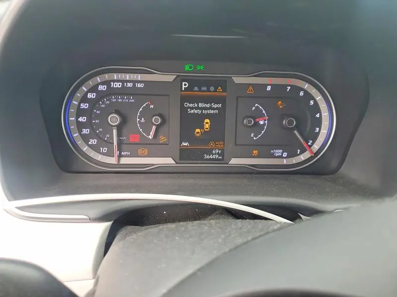 2022 HYUNDAI TUCSON SE  