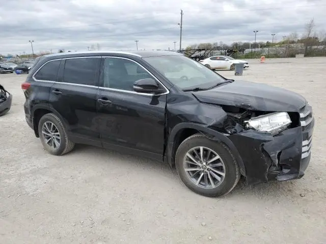 2019 TOYOTA HIGHLANDER SE  