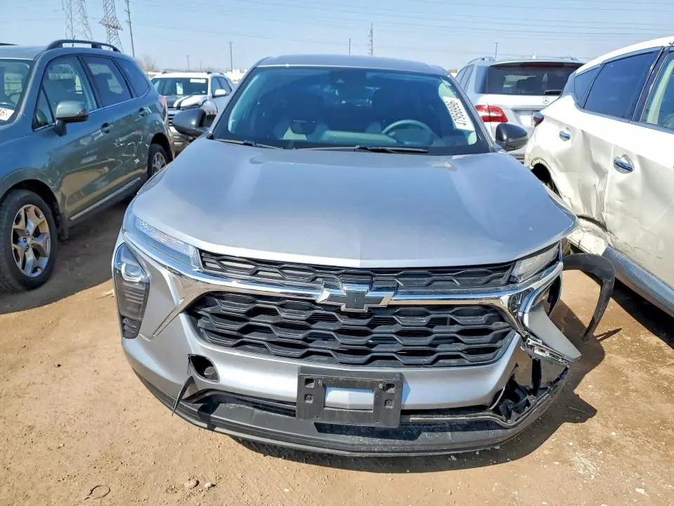 2025 CHEVROLET TRAX LS  