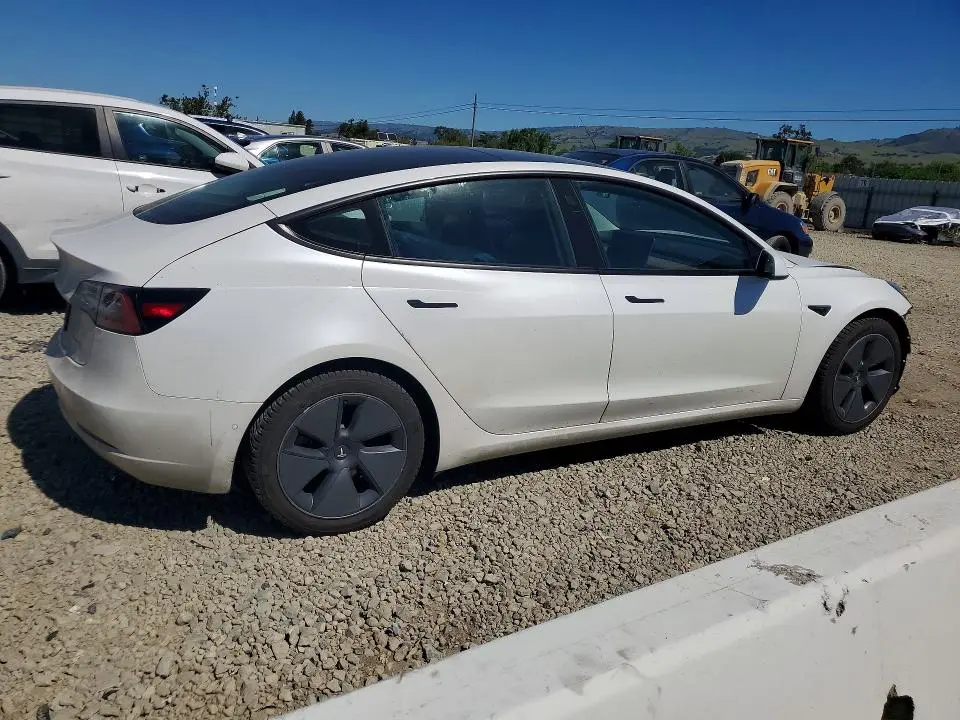 2021 TESLA MODEL 3   