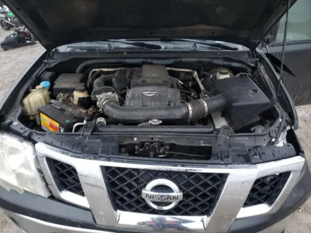 2010 NISSAN FRONTIER CREW CAB SE  