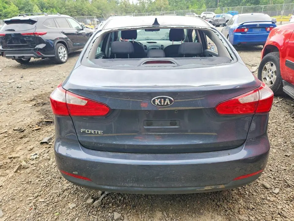 2016 KIA FORTE LX  