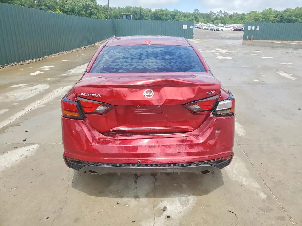2019 NISSAN ALTIMA SR  