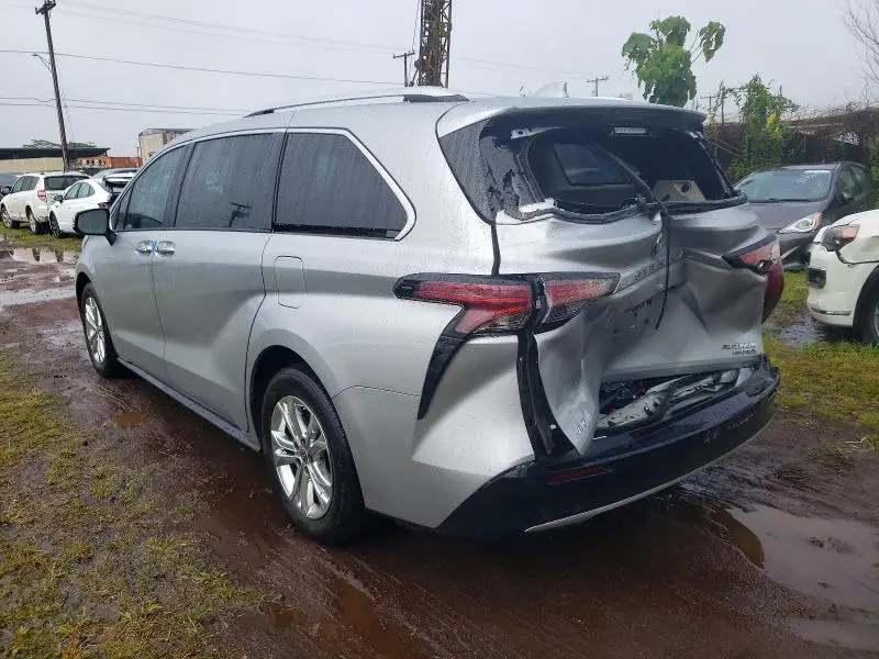 2023 TOYOTA SIENNA LIMITED  