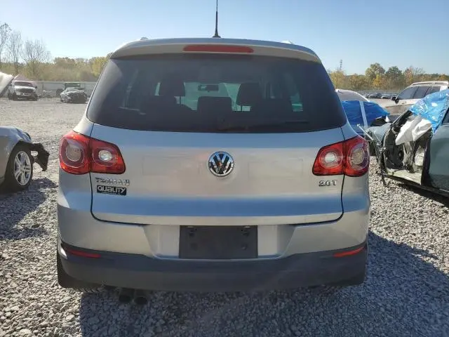 2010 VOLKSWAGEN TIGUAN S  